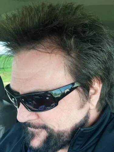 EndearingSilverFox Profile image 1
